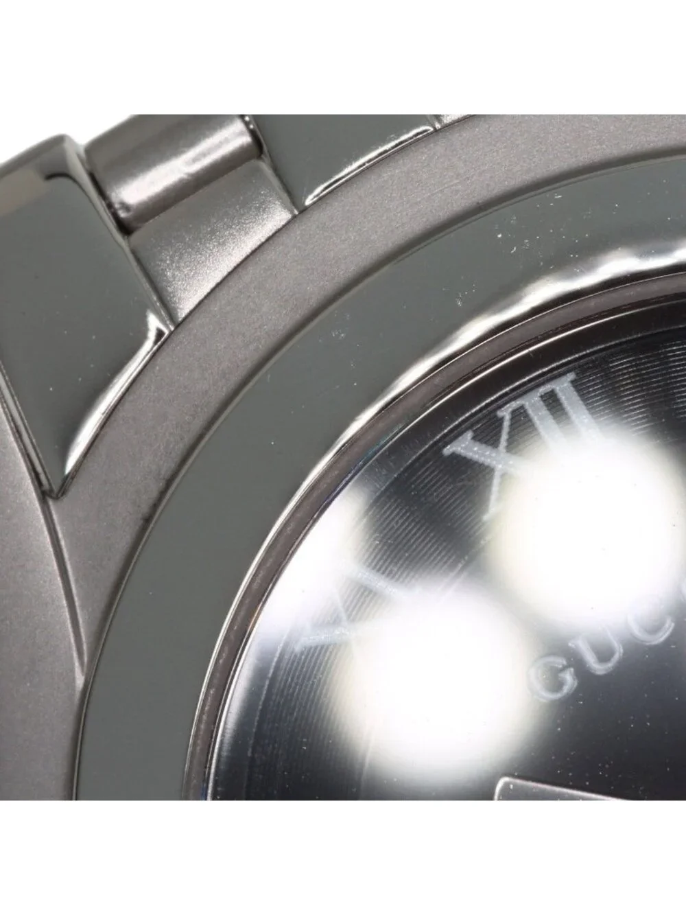 Gucci Round Face Watch SS
